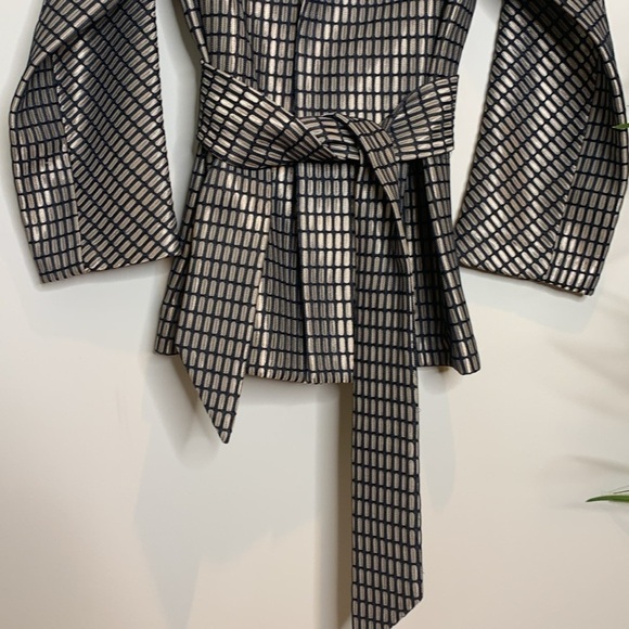 Josie Natori | NWT Tan Black Woven Metal Belted Kimono Style Jacket M MSRP $795 - Picture 13 of 17